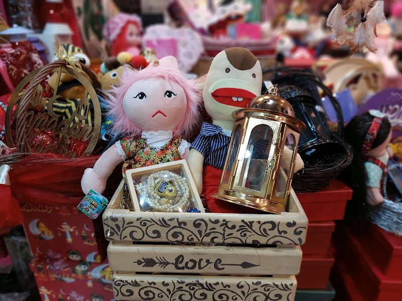 Rapo Gift Shop - Photo 2