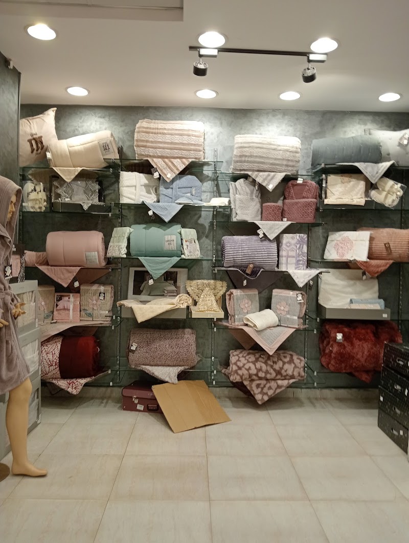 معرض سيرا للسجاد والمراتب والمفروشات والادوات المنزليه فرع ميت غمر - الدقهليه - Photo 2