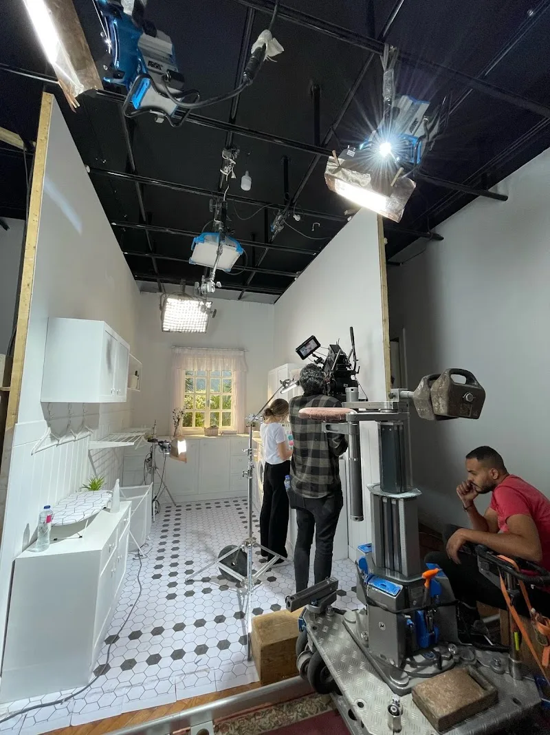 Aliens Production (Aliens Studio) - Photo 3
