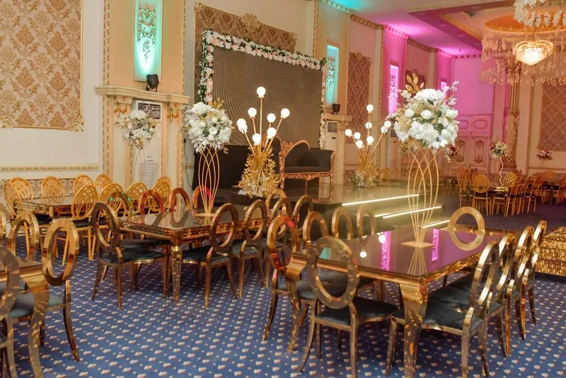 Golden Palace Wedding Hall - Photo 1