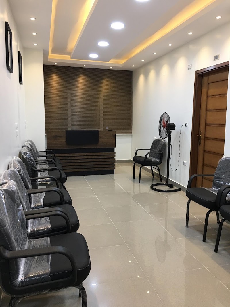 عيادة الدكتور أحمد عفت دكتوراه طب المخ والاعصاب