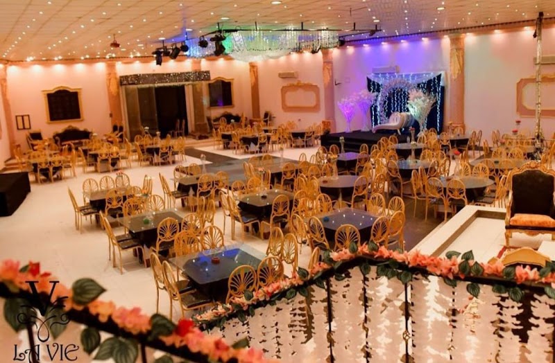 القاعة الماسية للحفلات و المؤتمرات