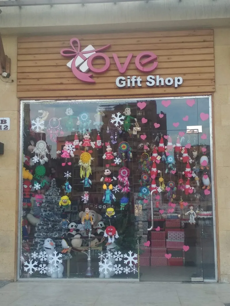 Love Gift Shop - Photo 1