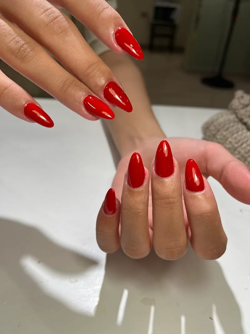 Malika and Mo Nails Salon - صورة 1