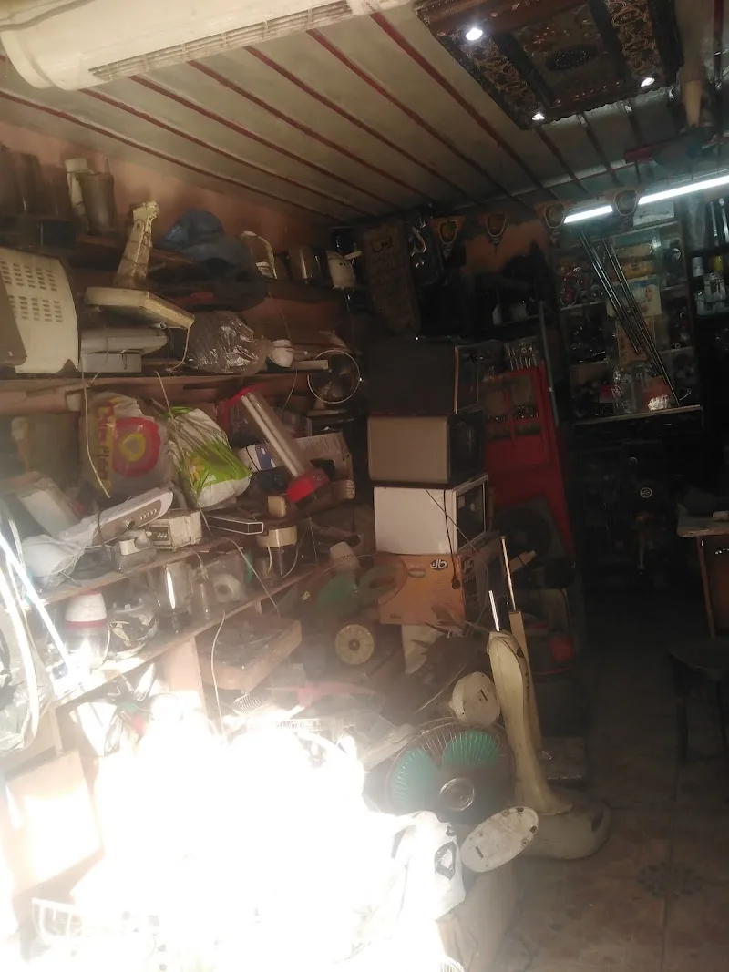 الورشه الفنيه لصيانه جميع انواع الاجهزه الكهربائيه - Photo 2