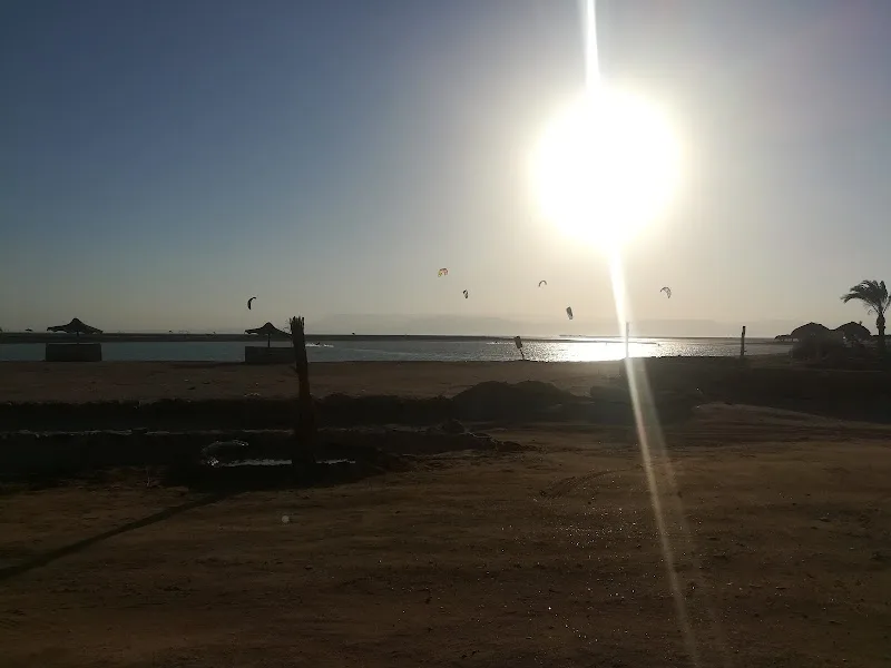 Kitesurfing in Ras sedr beachfront chalet - صورة 1