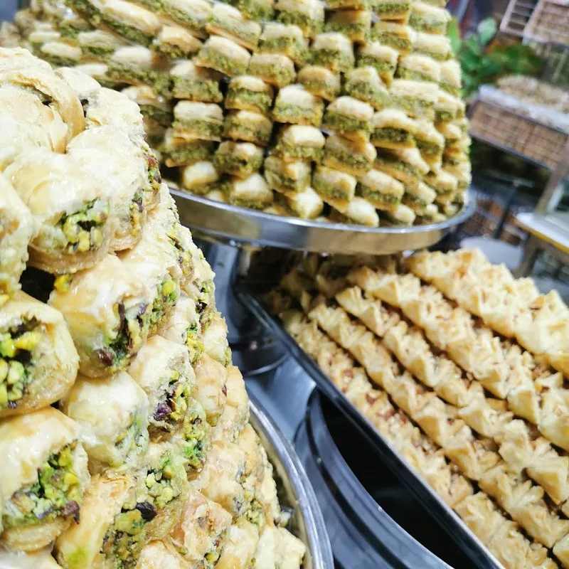 Emessa - Syrian Patisserie حلويات ومخبوزات سورية - Photo 1