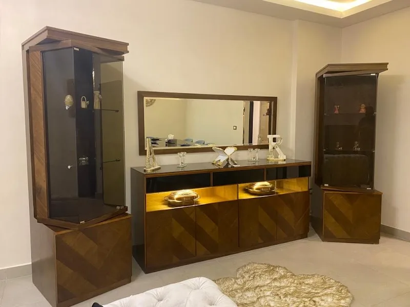 Elegant furniture and interior design - صورة 1