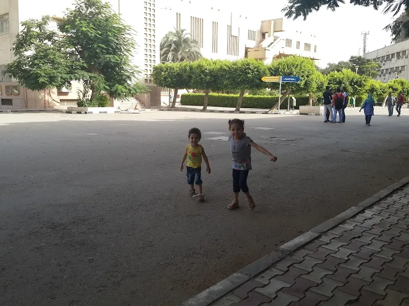 مستشفيات جامعة القاهرة - صورة 1