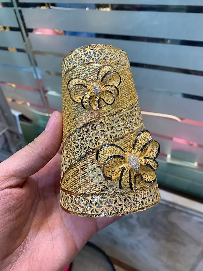 جواهرجي الملكه - صورة 1