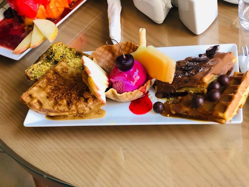 Tokyo café and restaurant - صورة 3