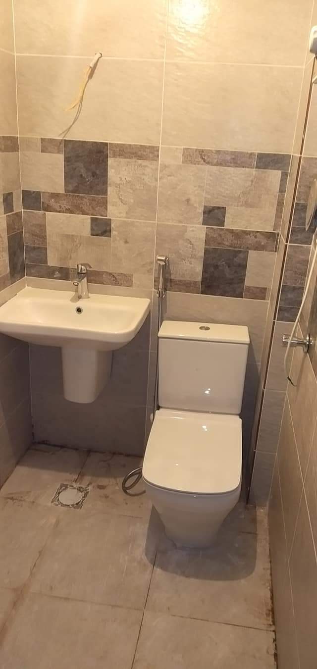 اليامن للتشطيبات السباكه الحديثه - صورة 1