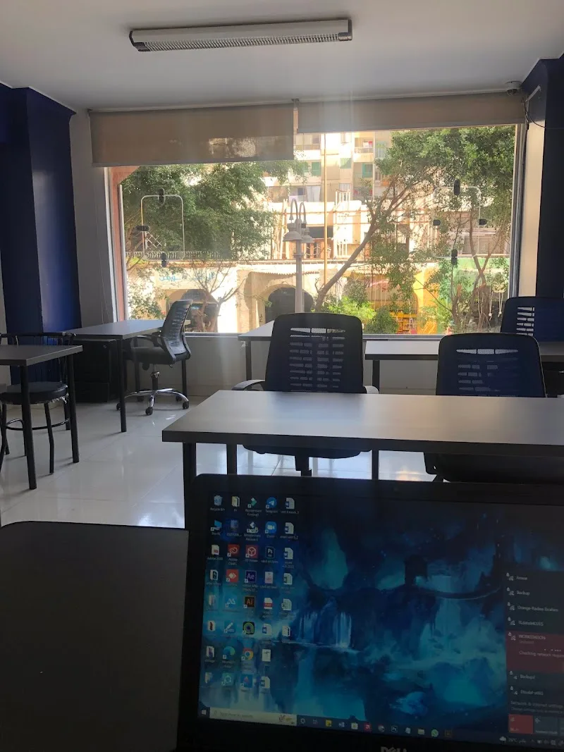 Workstation Coworking Space - Photo 3