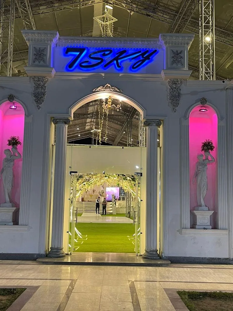 7 sky hall in Vehicles House