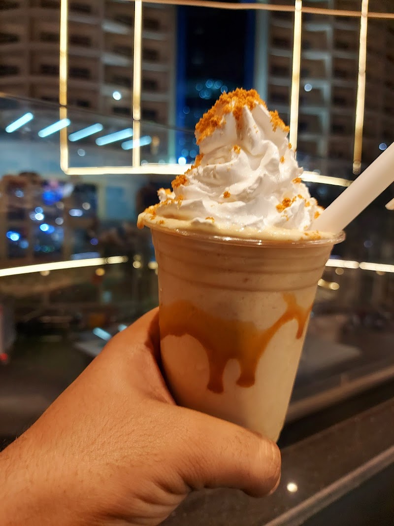 Boulevard cafe - Photo 2