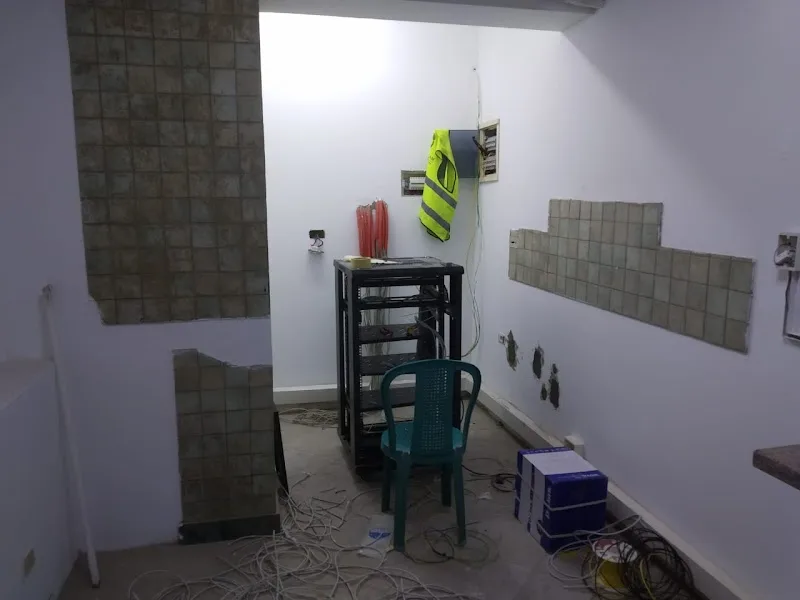 Upgrade Team For Technology Solutions - صورة 3