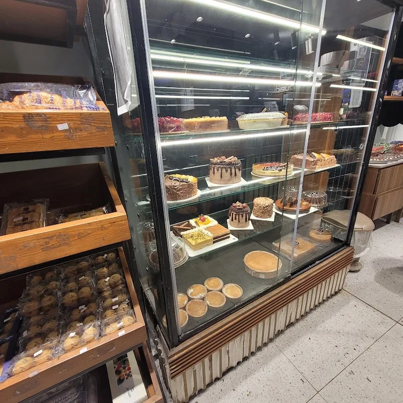 Abdel Rahim Koueider - Photo 3