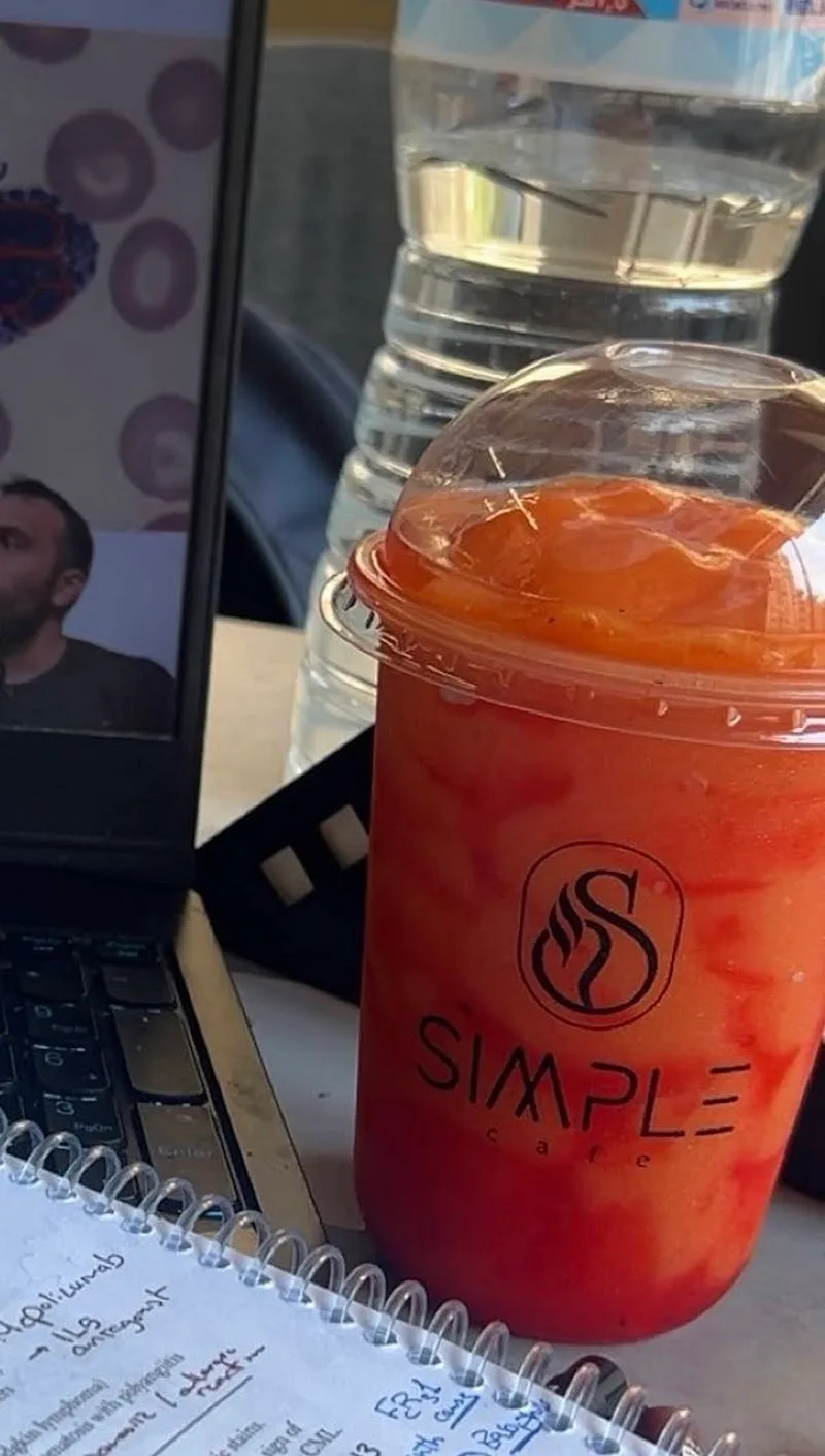 Simple cafe - صورة 1