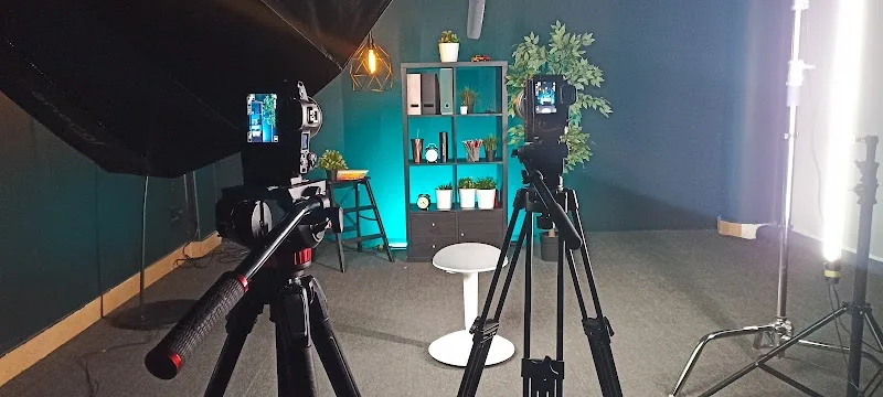 5 Axis Studios - صورة 1