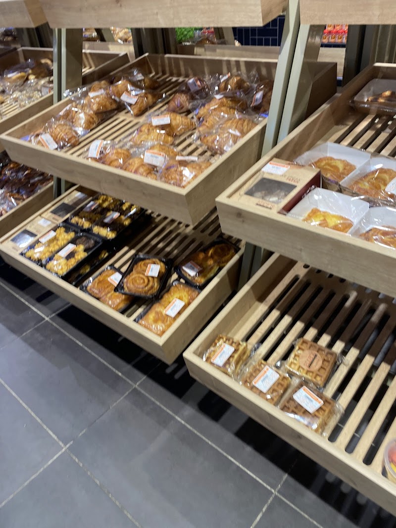 Fathallah Market Al-Rehab - Photo 3