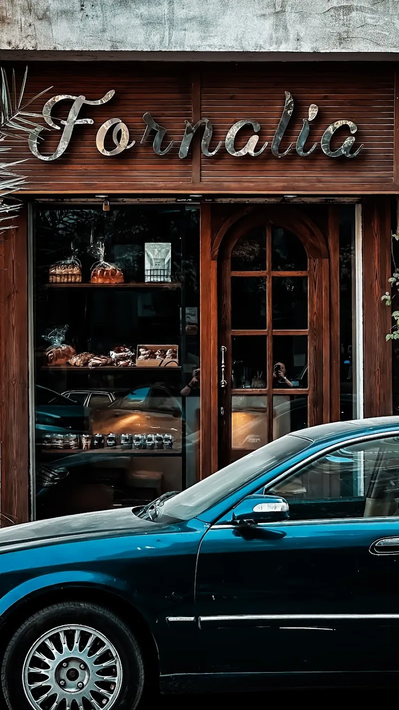 فورناليا بيكاري شوب