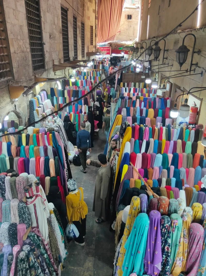 سوق الازهر كل انواع القماش السواريه (فستان سواريه فقط) - صورة 3