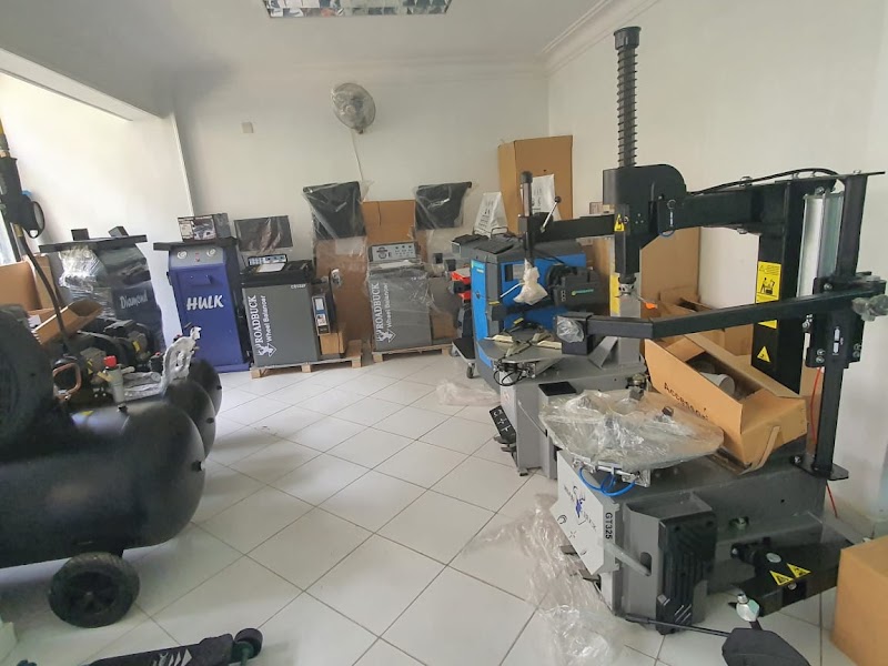 دياموند لمعدات ورش و مراكز صيانة السيارات - فرع الإسكندريه - Photo 2