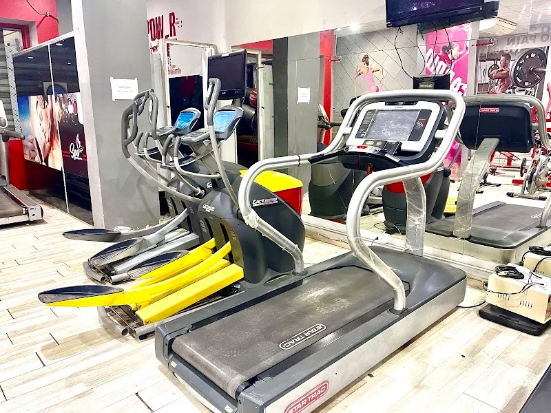 Power House Gym - صورة 3