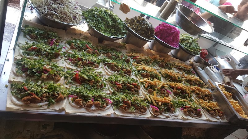 مطعم كرم الشام - Photo 1