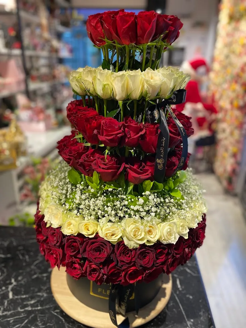 بائعة الورد - صورة 2
