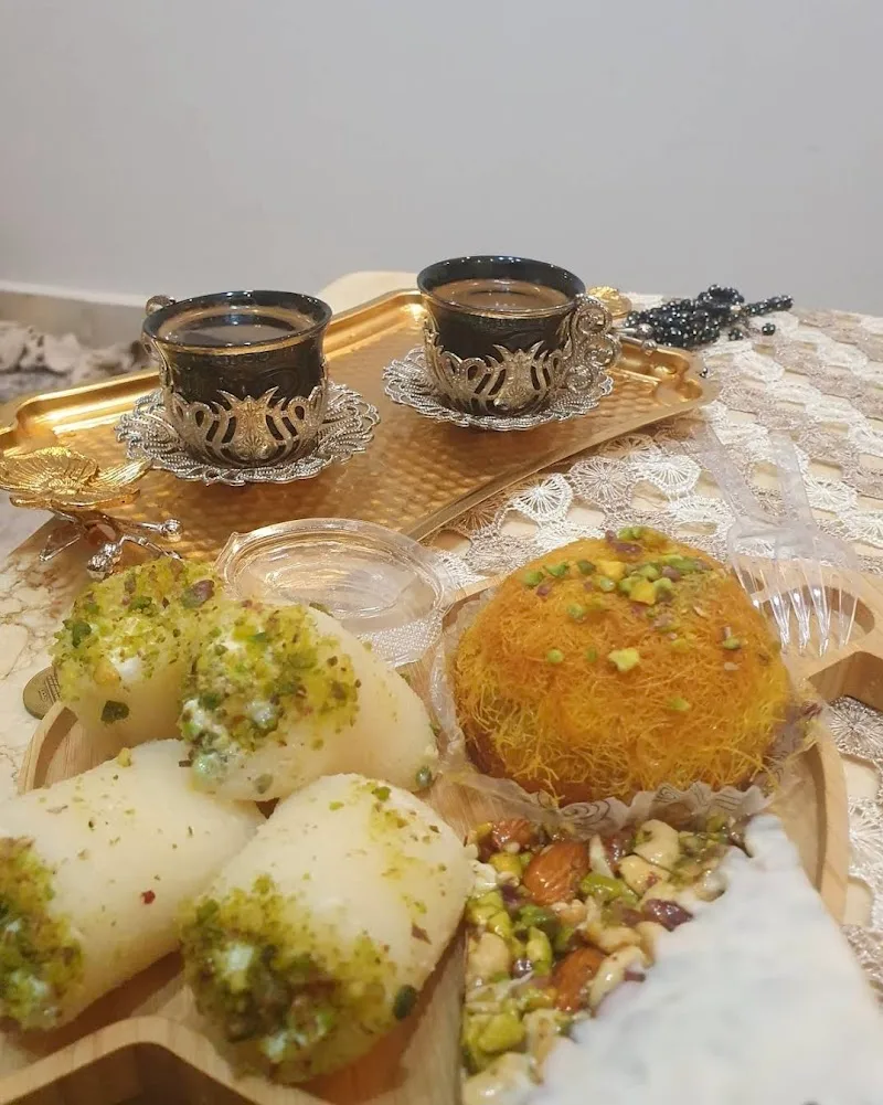 Emessa - Syrian Patisserie حلويات ومخبوزات سورية - Photo 3