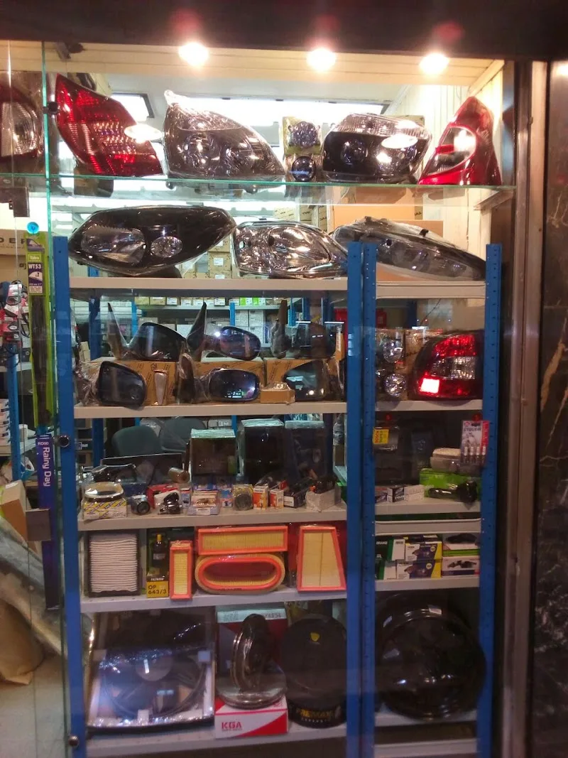 أوتوشوب لبيع قطع غيار الرينو - Photo 2
