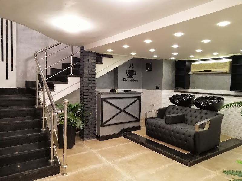 Youth Palace Salon - Photo 3