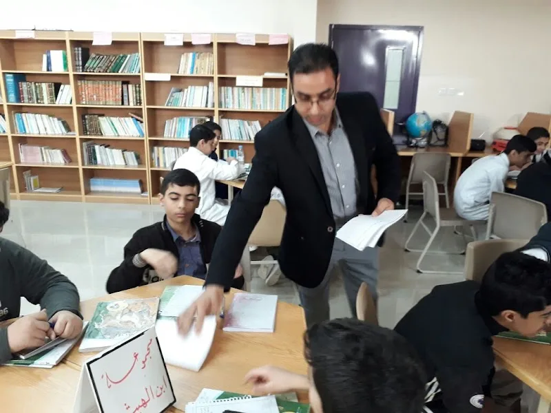 منزل أ/ محمد عبد الله مدرس فيزياء