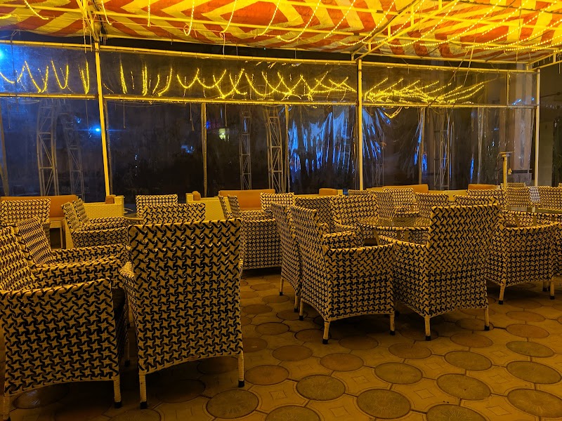 مطعم وكافية الواحة