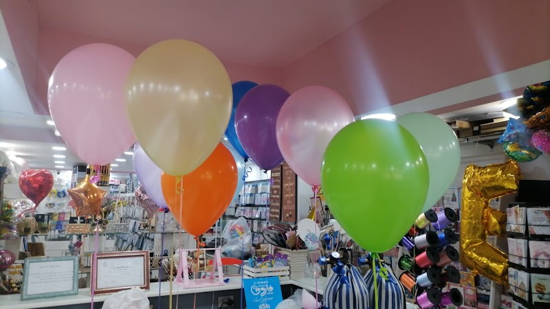 Party Perfect - Photo 1