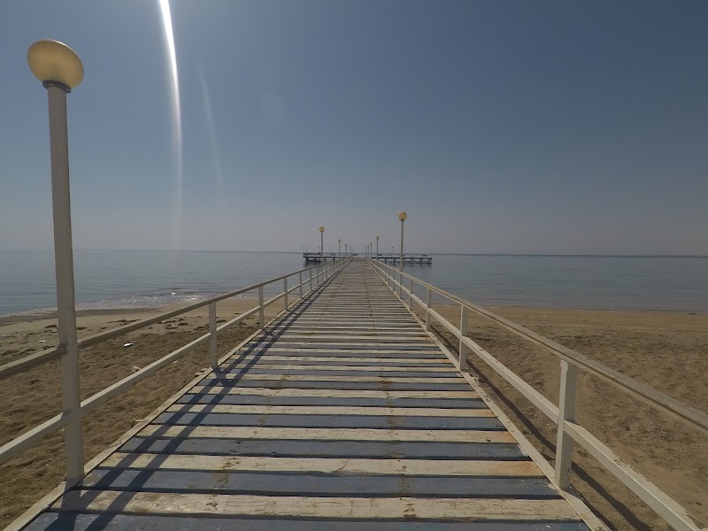 Pool Bar - Royal Beach Resort - Photo 3