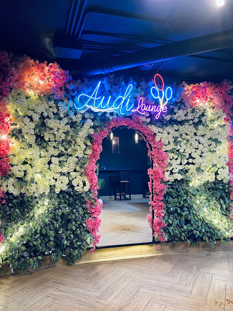 Audi lounge cafe - Photo 3