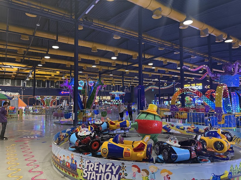 Green Plaza Mall - Photo 3