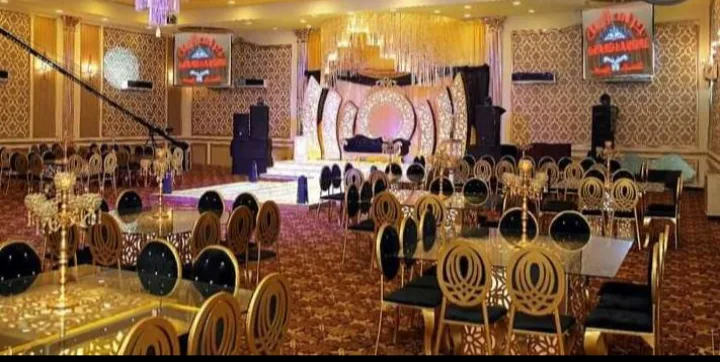 قاعة جراند لارين - GRAND LA REINE