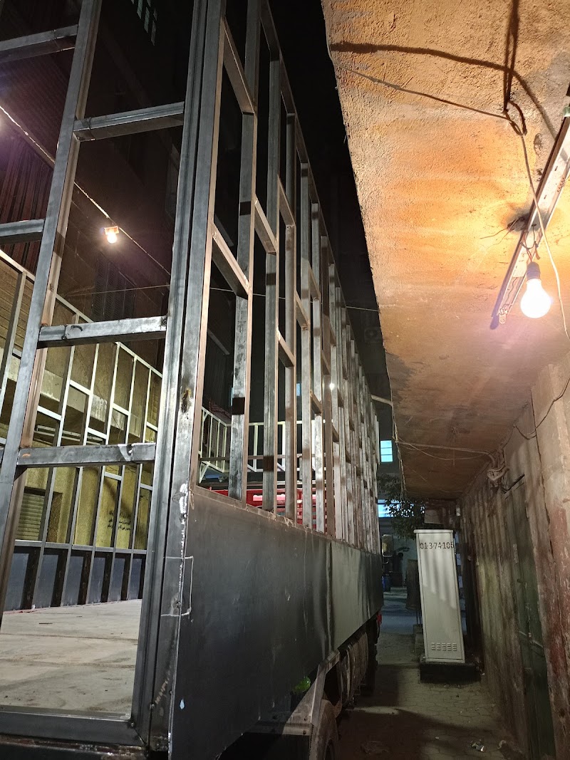 الورشة الفنية لصناعة صناديق السيارات النقل