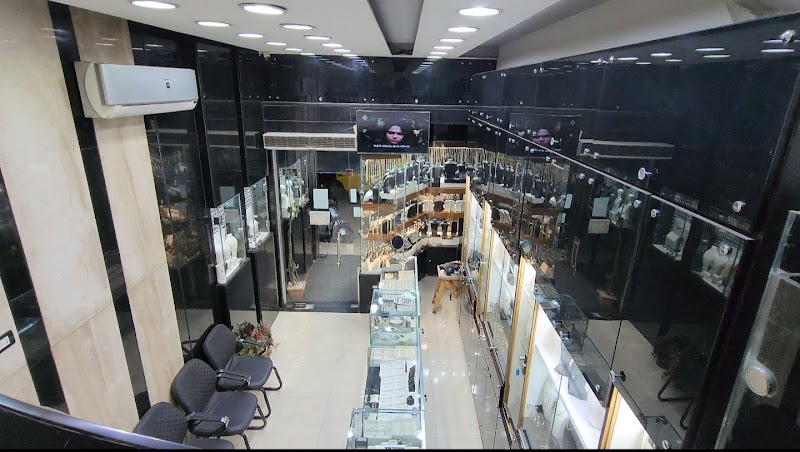 Gold House - صورة 1