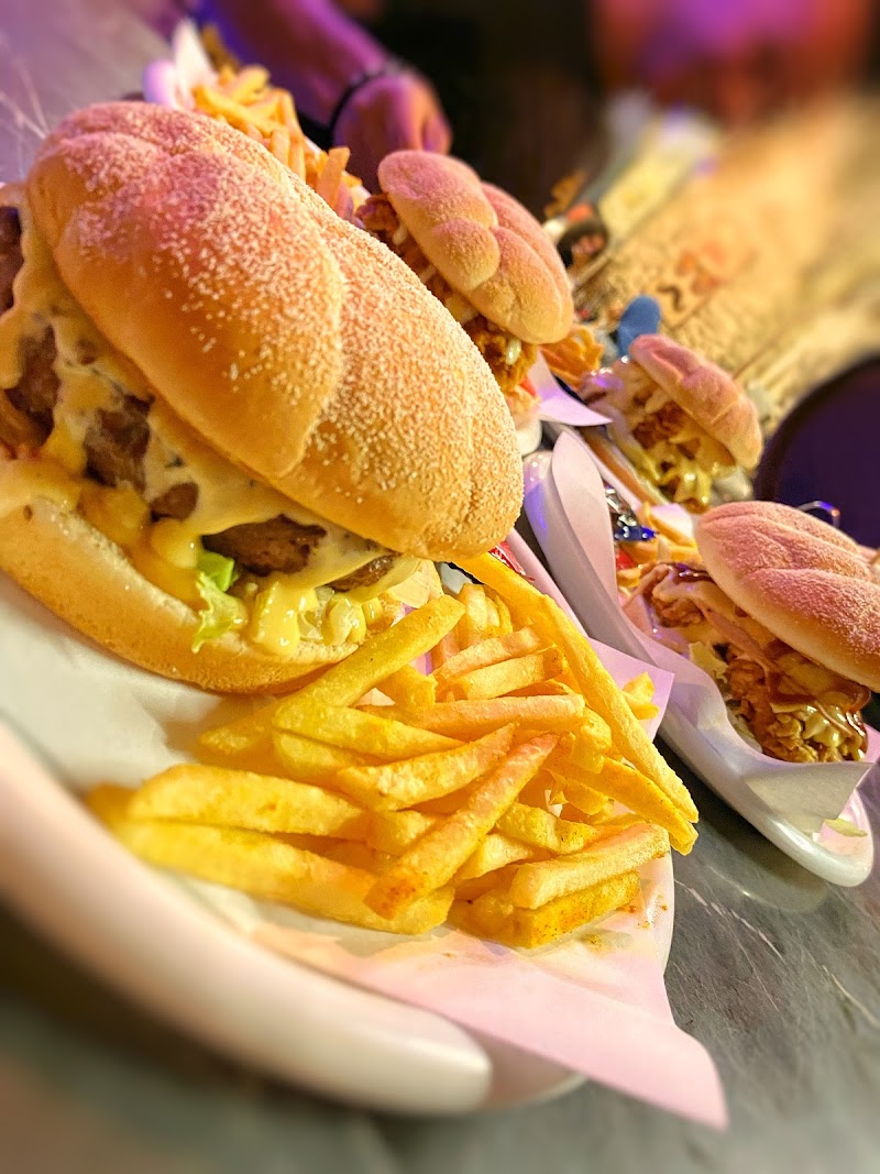 ODESSA CAFE & RESTAURANT - صورة 1