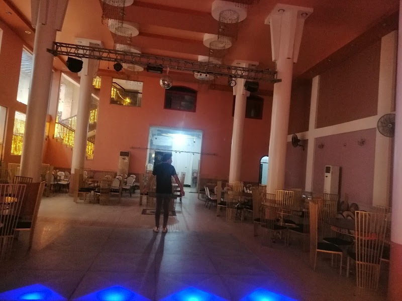 مطعم وكافية الواحة - Photo 1