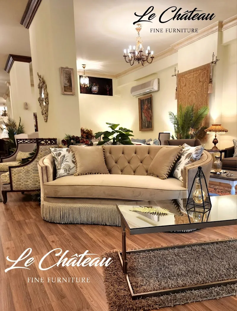 Le Chateau furniture - Photo 1