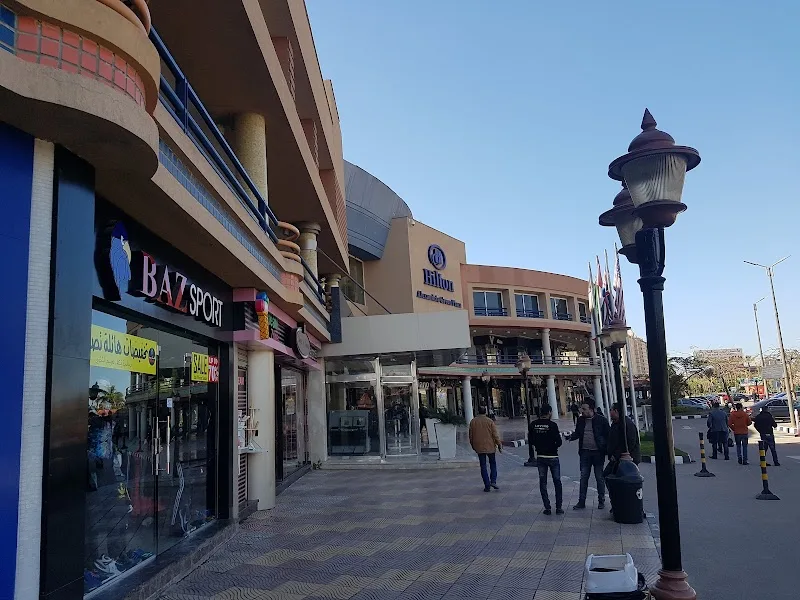 Green Plaza Cinemas - Photo 3
