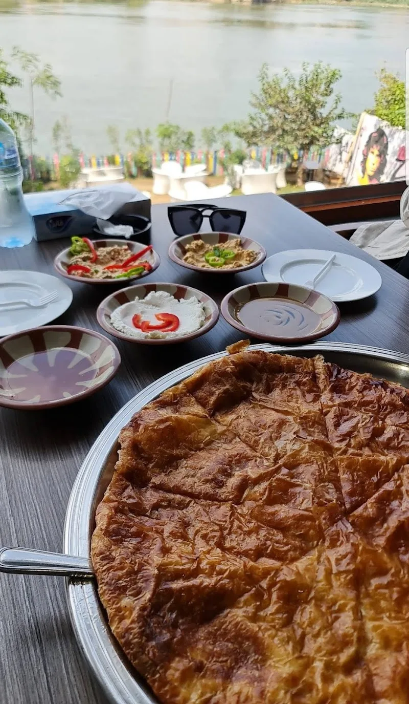 Alnakheel Restaurant مطعم النخيل - Photo 1