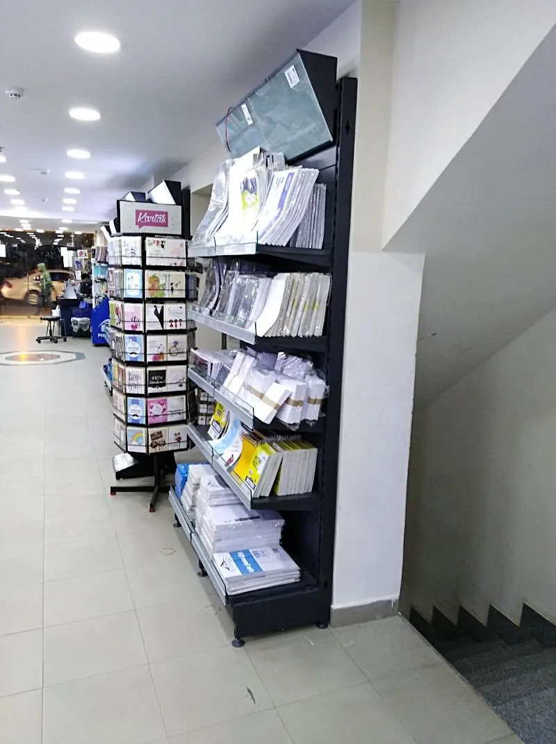 Bernasos - مكتبة برناسوس فرع المهندسين - صورة 2