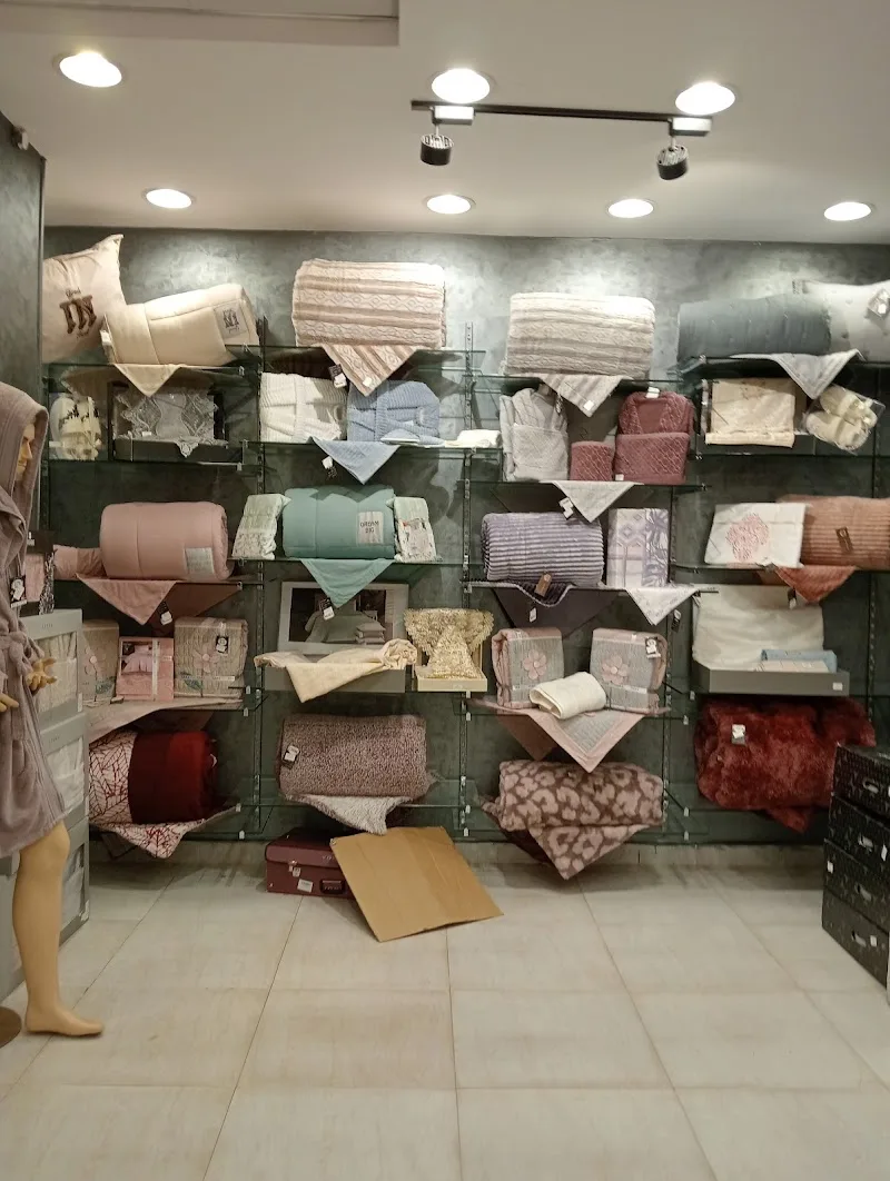 معرض سيرا للسجاد والمراتب والمفروشات والادوات المنزليه فرع ميت غمر - الدقهليه - Photo 2