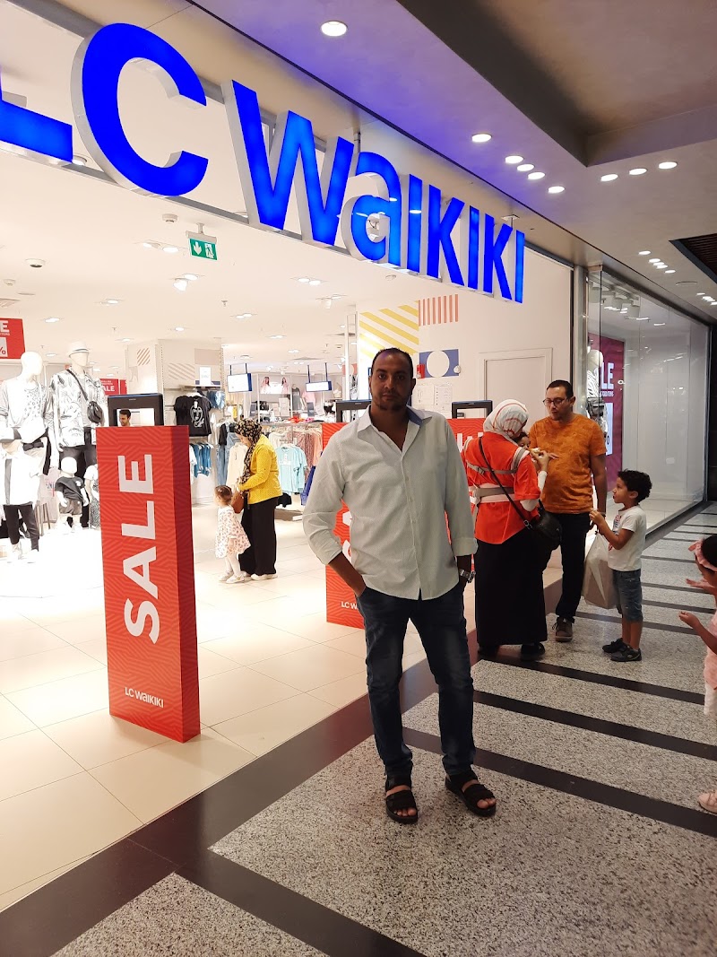 LC WAIKIKI - صورة 1